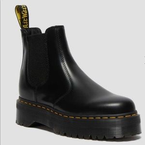Dr. Martens | 2976 BLACK Quad Smooth Leather Platform Chelsea Boots | 9 Women